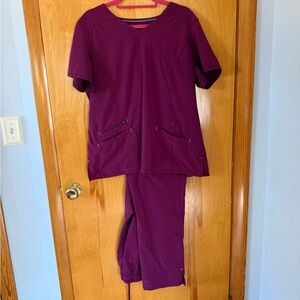 Women’s Large Scrubs